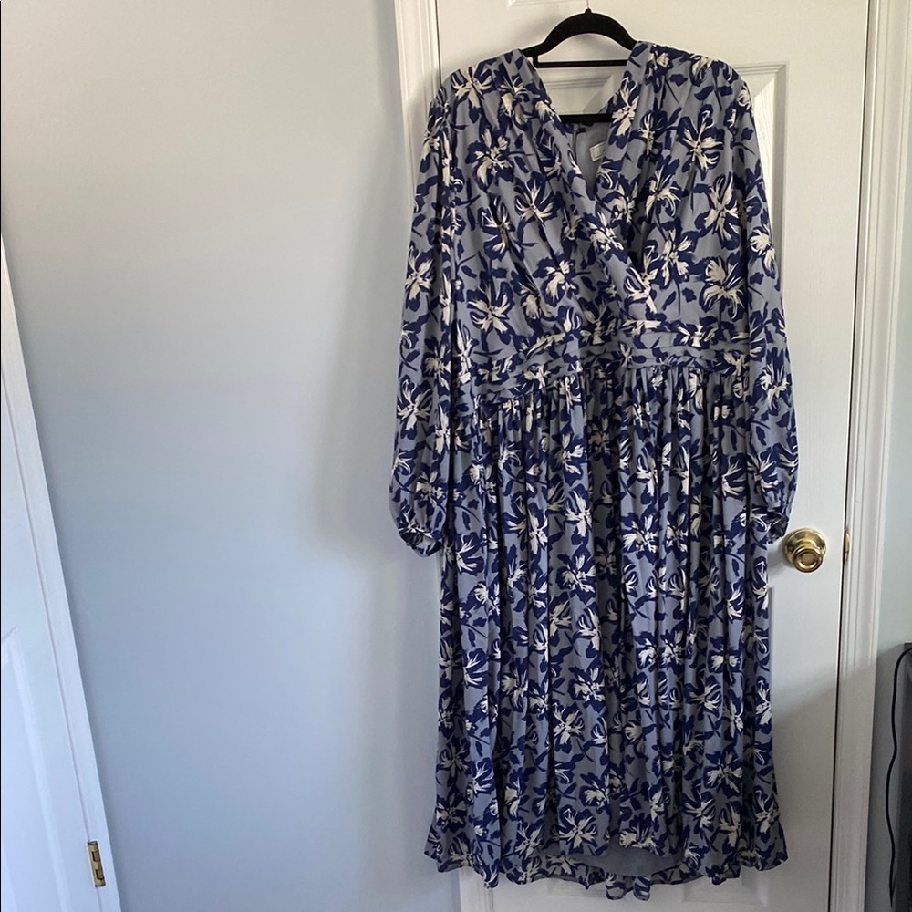 Monroe & Main Blue Floral Bishop Sleeve Midi Length Dress Like New Size 22W